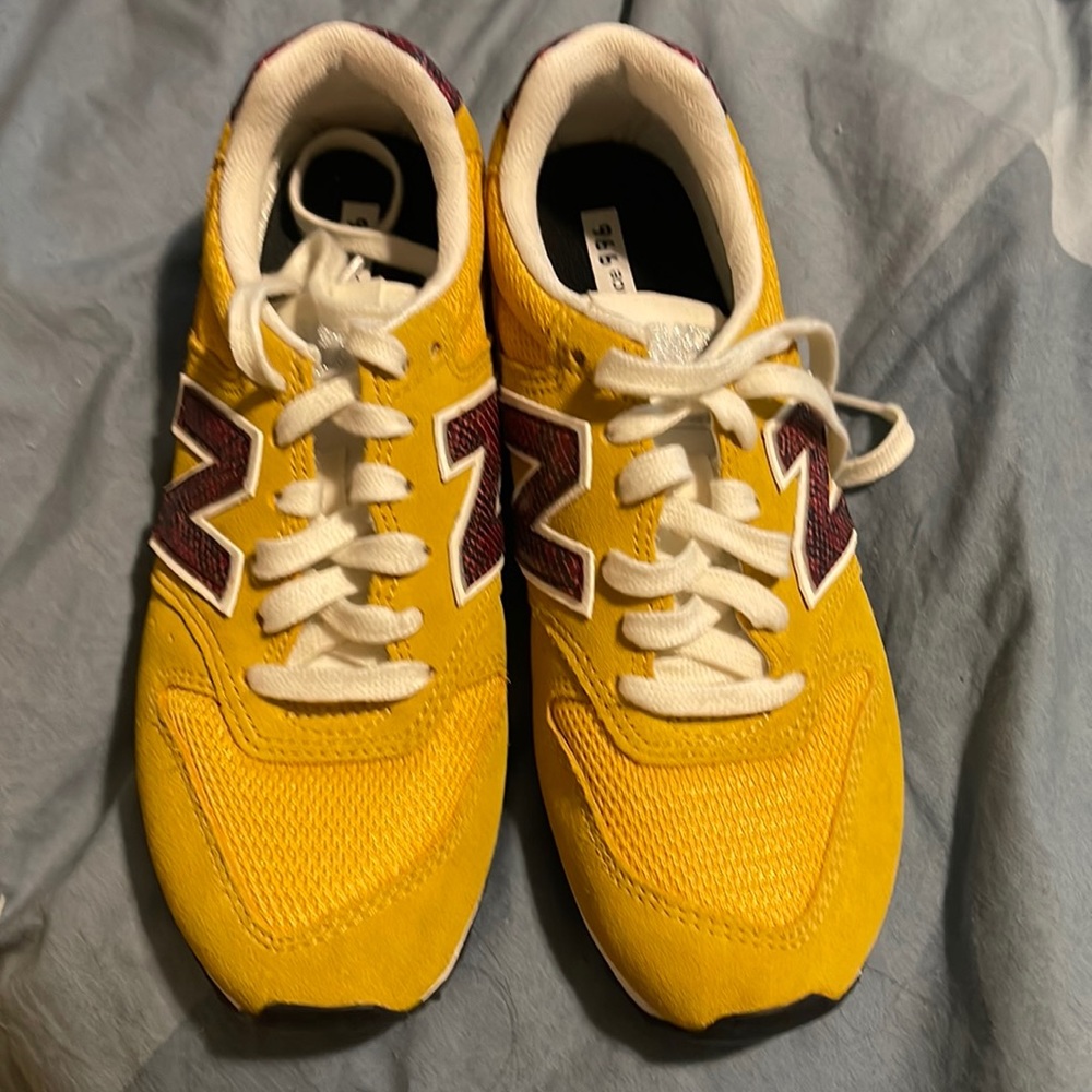 New Balance 996